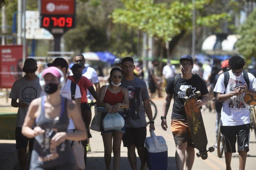 Paraná lidera ranking de perdas de vacinas contra o Covid-19 no Brasil —  Paraná