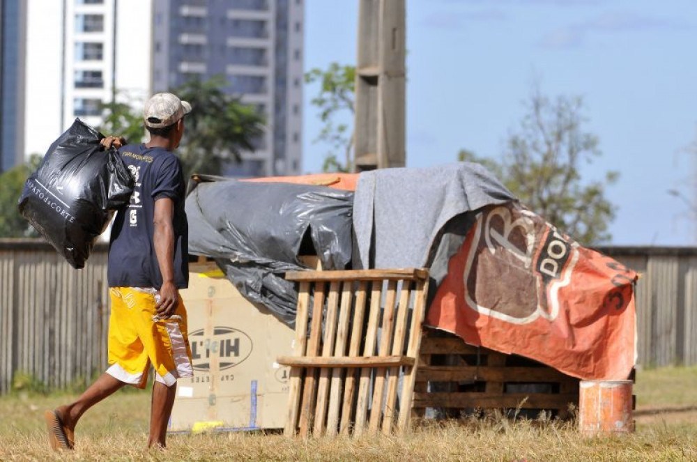 Pesquisa revela 3 mil pessoas em situação de rua no DF