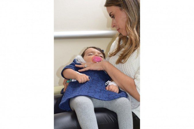 Bebê Kyara Lis recebe o remédio Zolgensma em Curitiba