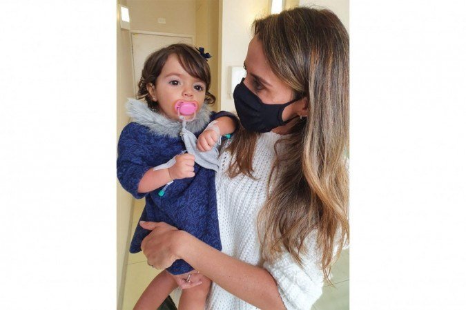 Bebê Kyara recebe dose do remédio mais caro do mundo em Curitiba (PR)