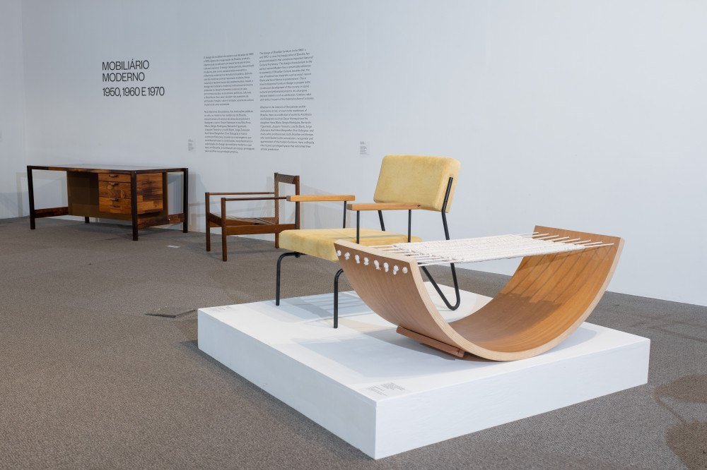 Exposição 'Mobiliário moderno e contemporâneo: dois momentos do design de móveis da capital'