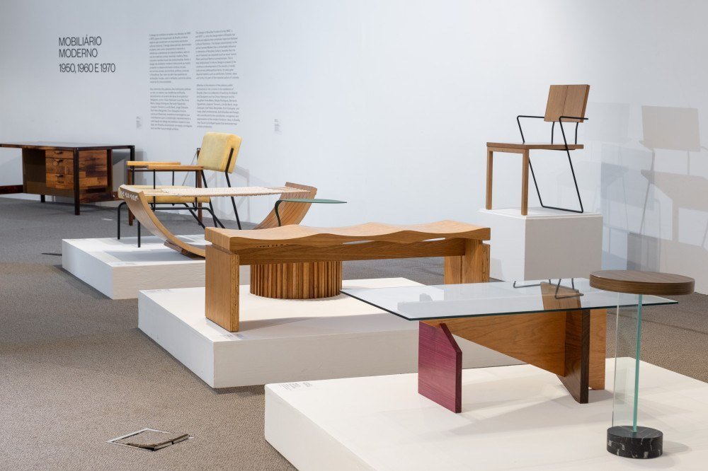 Exposição 'Mobiliário moderno e contemporâneo: dois momentos do design de móveis da capital'