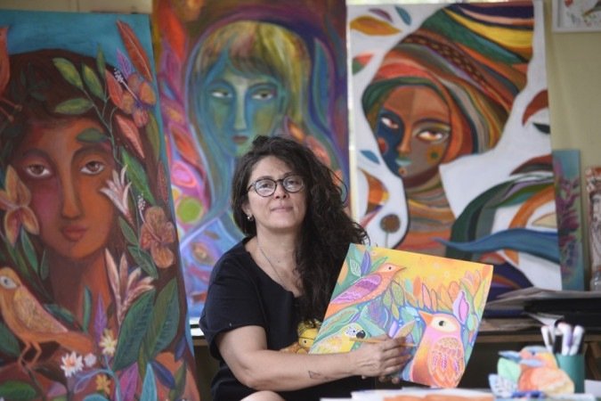 Michelle Cunha teve seu trabalho reconhecido ao ser contratada pela Natura para ilustrar embalagens de produtos da empresa de cosméticos
 -  (crédito: Minervino Junior/CB/D.A Press              )