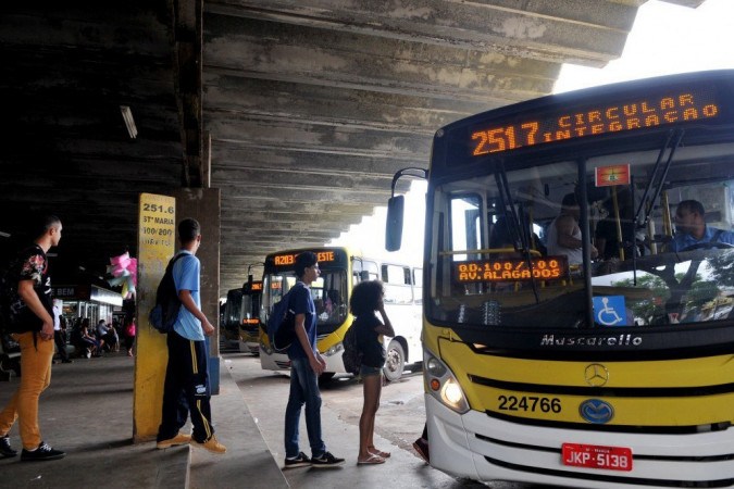 Como chegar até Clube Águas Correntes em Santa Maria de Ônibus?