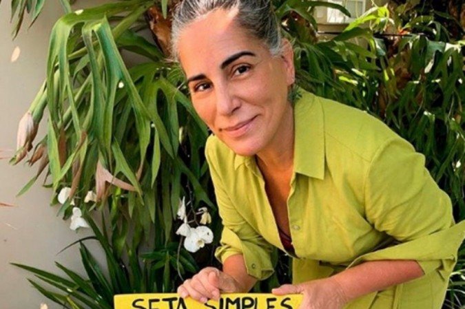 Gloria Pires diz que se sente empoderada com os cabelos naturalmente grisalhos - (crédito: Reprodução/Instagram) Gloria Pires diz que se sente empoderada com os cabelos naturalmente grisalhos - (crédito: Reprodução/Instagram)