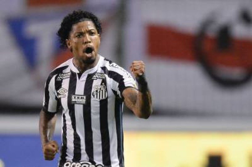 Marinho foi o protagonista da campanha que levou o Santos ao vice-campeonato na Libertadores 2020. Nesta temporada, o atacante oscila