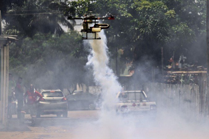 Drones para o combate ao mosquito da dengue são testados na Vila Planalto