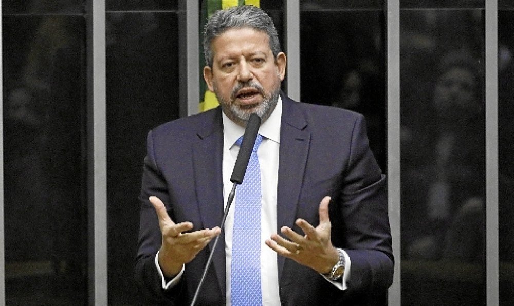 Não é o momento de se discutir nova CPMF e impeachment, diz Arthur Lira