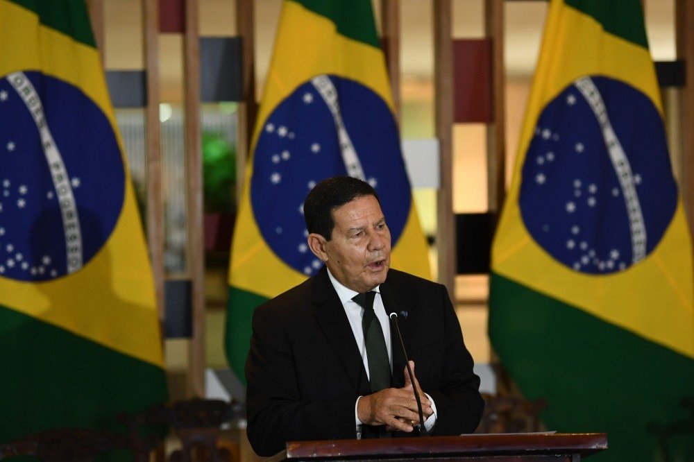 Pesquisa de minério em terra indígena não é um 'problema', diz Mourão