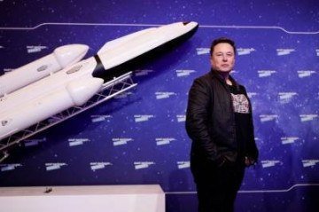 Musk reviu planos e promete, agora, a construção de uma cidade na Lua  -  (crédito: HANNIBAL HANSCHKE)