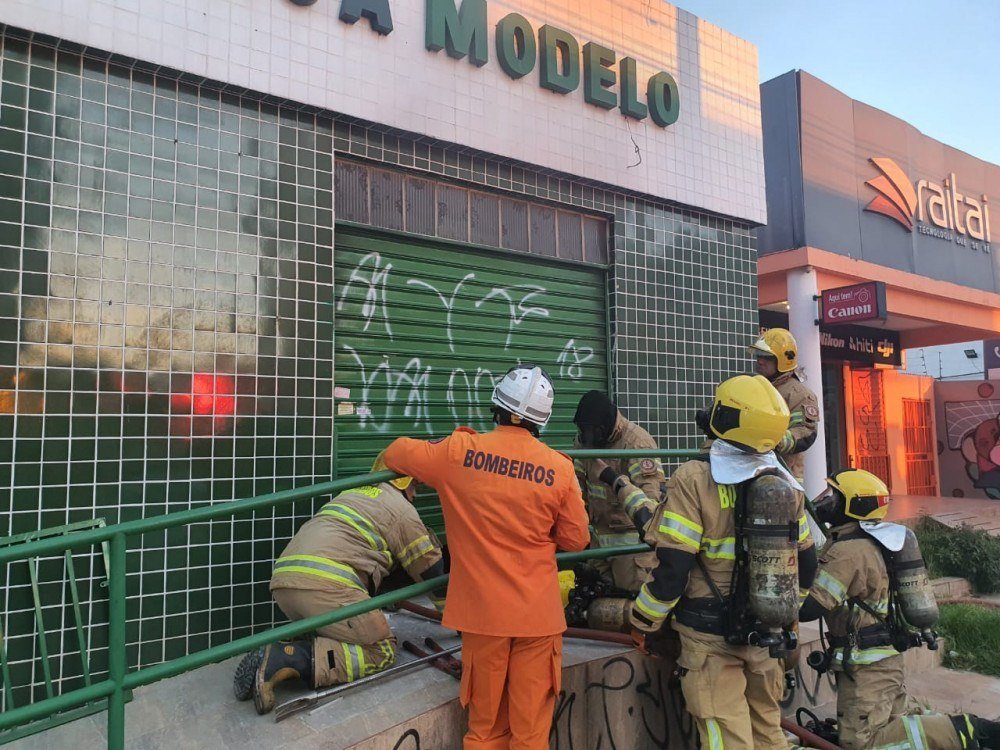 O princípio de incêndio pode ter se originado em um computador 