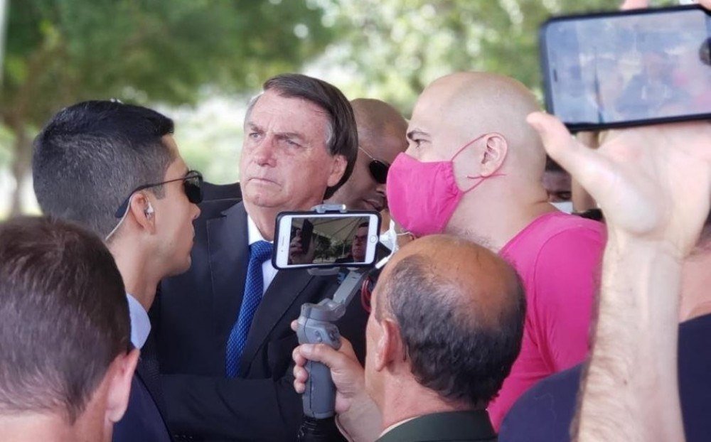 Bolsonaro pode revogar decreto para atender aplicativos de ônibus