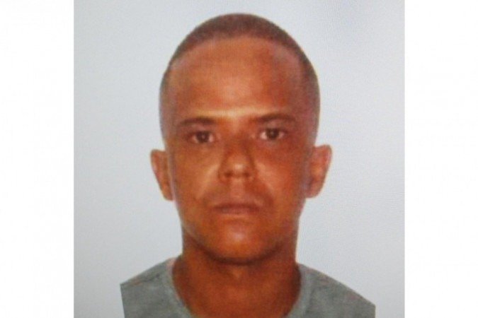 Ricardo Batista Pereira tem um mandado de prisão preventiva pela tentativa de latrocínio - (crédito: PCDF/Divulgação) Ricardo Batista Pereira tem um mandado de prisão preventiva pela tentativa de latrocínio - (crédito: PCDF/Divulgação)