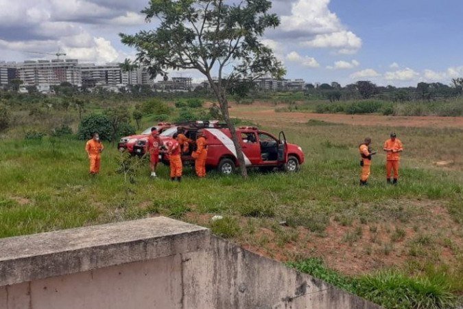 Corpo da vítima foi encontrado por um cão do CBM-DF, na área central do parque -  (crédito: CBM-DF)