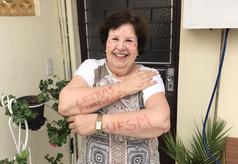 Idosa é aprovada em segundo lugar para o curso de letras na UFSM