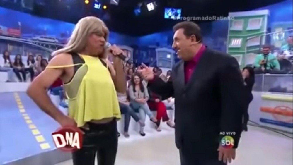 Ratinho lamenta morte de Rodela: 