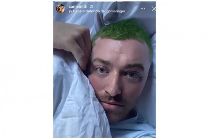 Cantor Sam Smith utiliza filtro de cabelo colorido criado pelo brasileiro Igor Saringer.