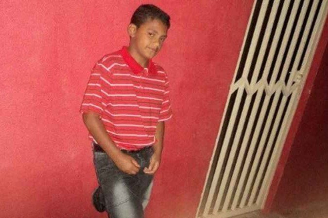 Osterno Guilherme esperava o pai em frente à residência quando foi morto durante um roubo