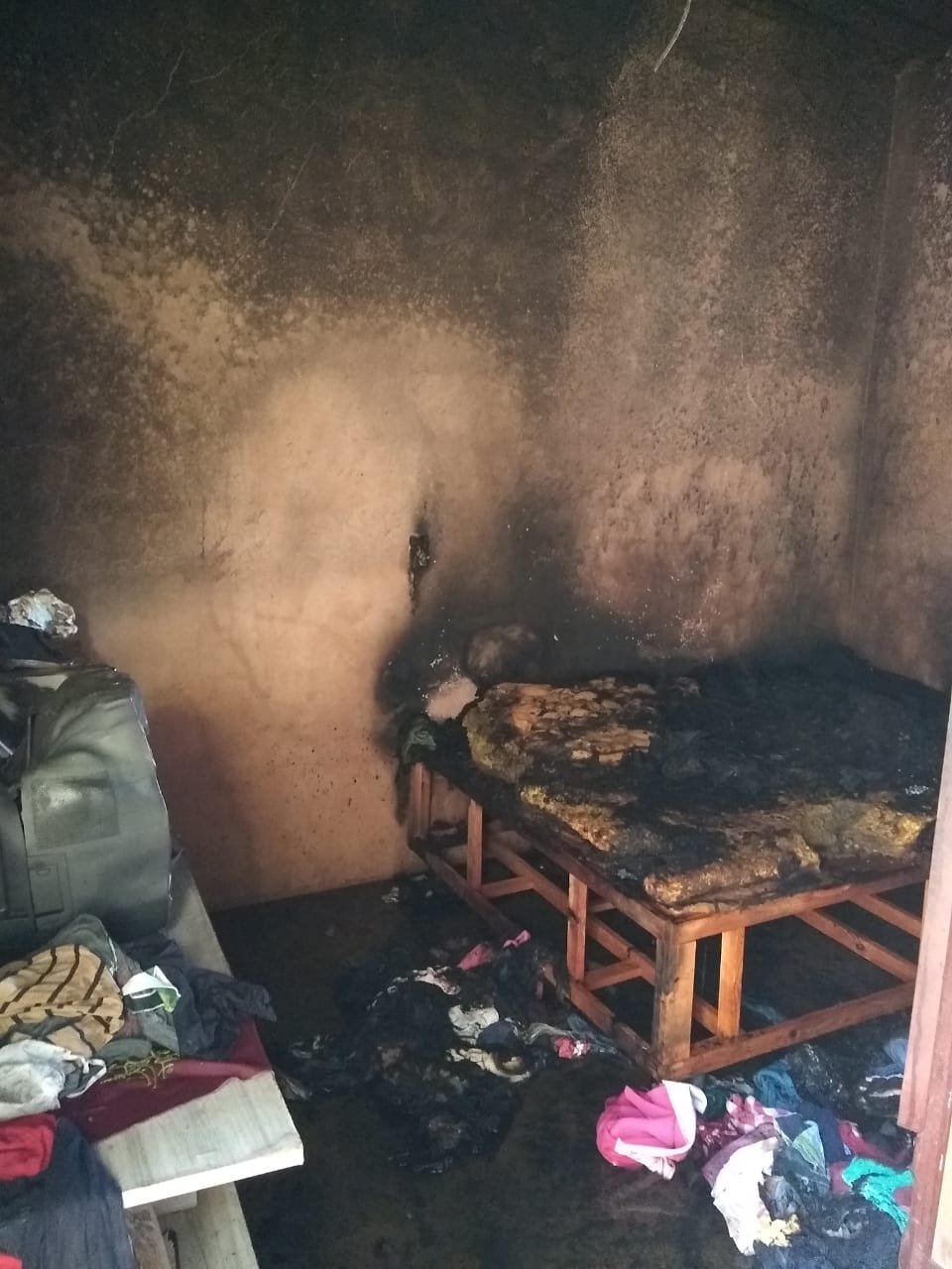 Incêndio em casa no Sol Nascente (4/12)