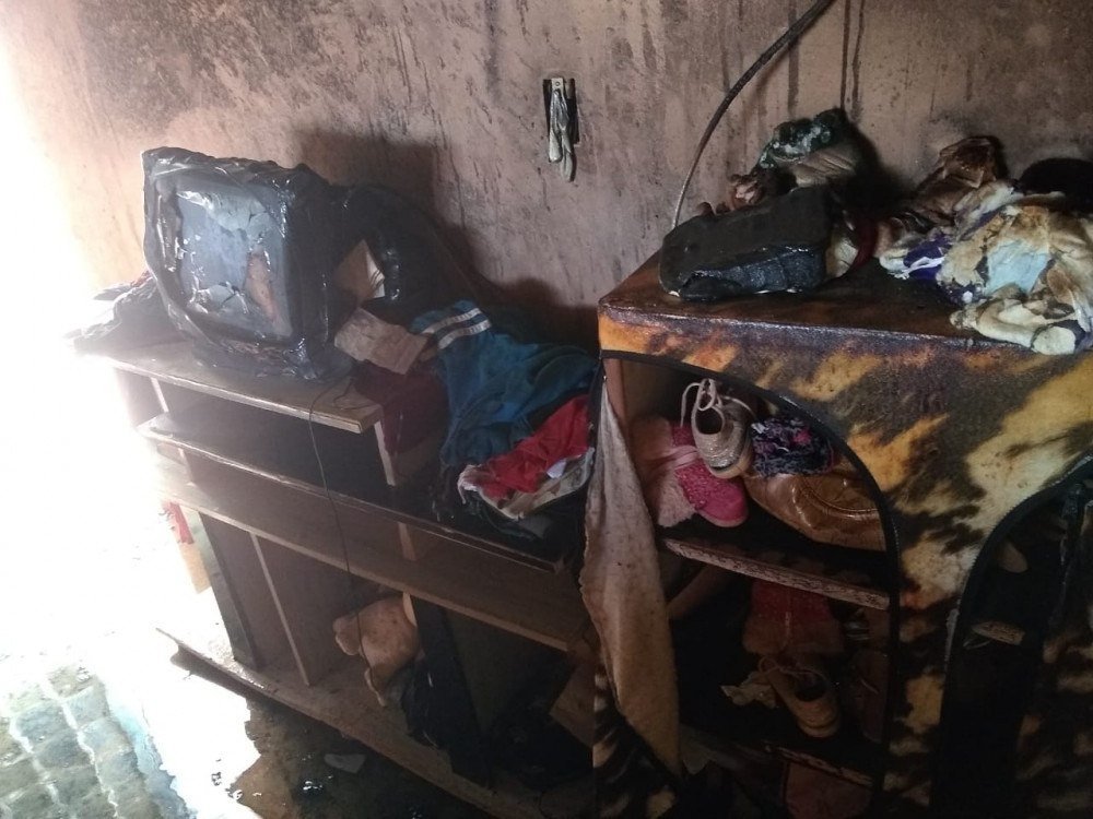 Incêndio em casa no Sol Nascente (4/12)