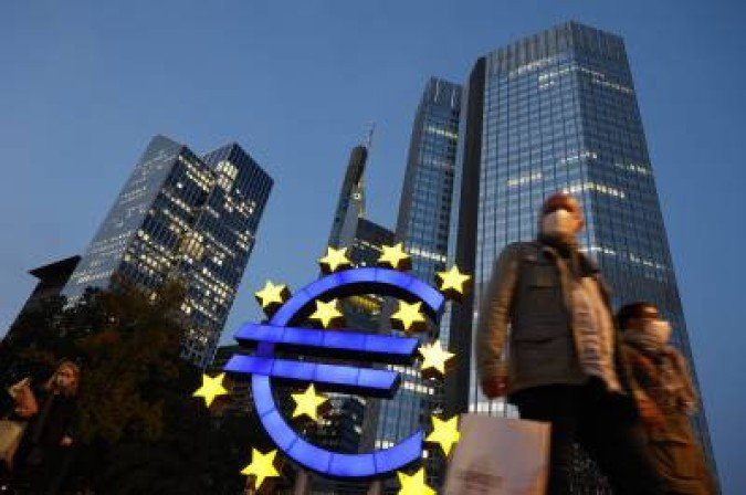 Bolsas da Europa fecham em queda generalizada, em meio à guerra tarifária