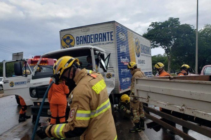 Com pista molhada, cuidados devem ser redobrados