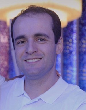  O professor de biologia no Leonardo da Vinci Silvio Miranda,