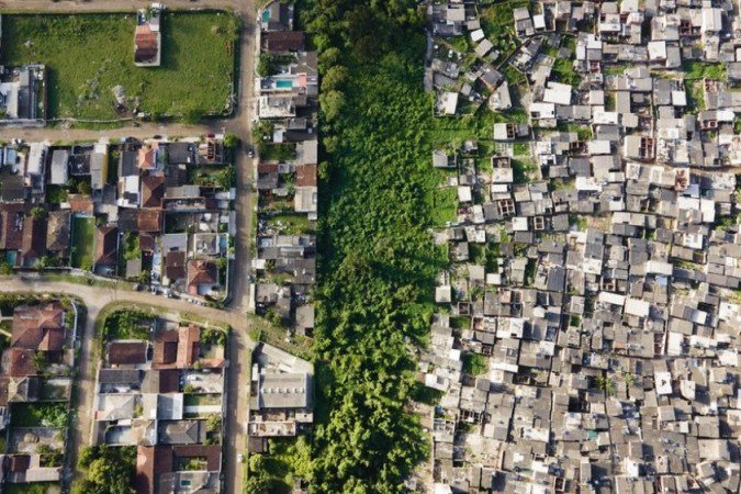 Imagem aérea do Guarujá; fotógrafo Johnny Miller está no Brasil desde outubro - Imagem aérea do Guarujá; fotógrafo Johnny Miller está no Brasil desde outubro -