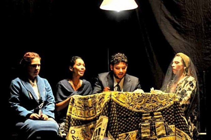 Ópera A Médium de Gian-Carlo Menotti, 2013