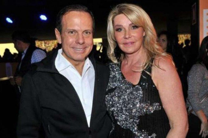 Governador João Doria, e primeira-dama do estado, Bia Doria, embarcaram para Miami. -  (crédito: Divulgação)