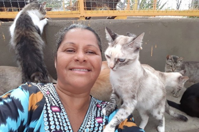 Orcileni Arruda de Carvalho reforça que, na hora de adotar um gatinho, é importante entender a natureza do animal