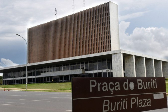 GDF tem 30 dias para apresentar documentos sobre 