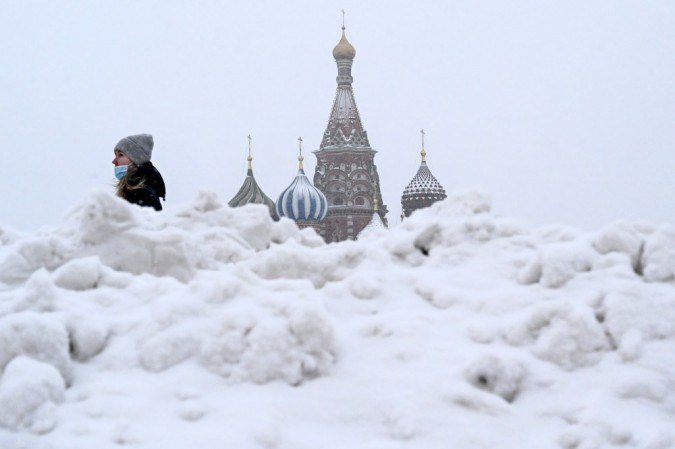 A Rússia confirmou 29.018 novos casos de covid-19 em 25 de dezembro. -  (crédito: Kirill KUDRYAVTSEV / AFP)