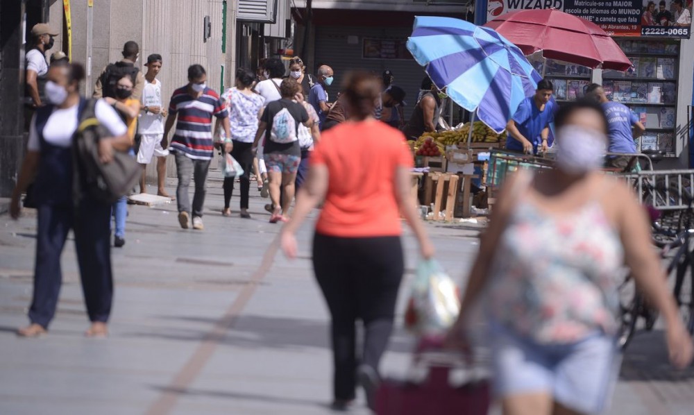 RJ: surto de covid-19 contamina 49 pessoas e mata quatro em asilo