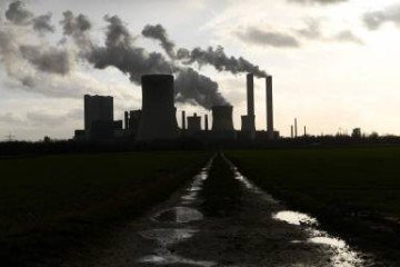Usina de carvão: emissão de CO2, um dos principais causadores do efeito estufa, aumentou 40% em duas décadas -  (crédito: INA FASSBENDER)