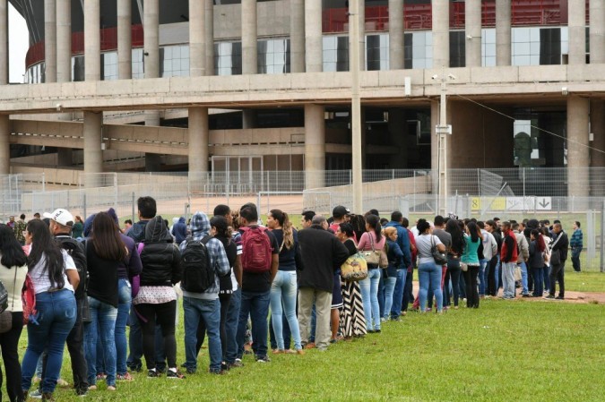 Renda dos mais pobres no DF aumenta 30% e dos mais ricos, 3%