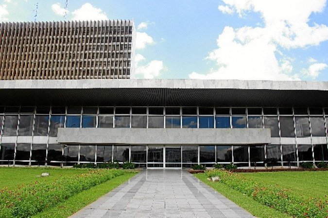 Convocação de todos os trabalhadores de órgãos públicos do Distrito Federal partiu do Palácio do Buriti - (crédito: Vinícius Cardoso / Esp.CB/DA.Press - 12/3/19) Convocação de todos os trabalhadores de órgãos públicos do Distrito Federal partiu do Palácio do Buriti - (crédito: Vinícius Cardoso / Esp.CB/DA.Press - 12/3/19)