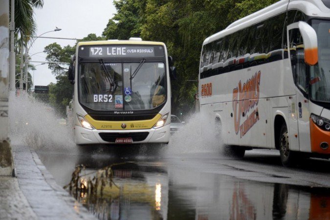 Estragos e desastres causados por temporais são recorrentes na capital do Rio - (crédito: Tânia Rêgo/Agência Brasil) Estragos e desastres causados por temporais são recorrentes na capital do Rio - (crédito: Tânia Rêgo/Agência Brasil)
