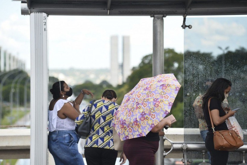 DF terá domingo de calor pela manhã com pancadas de chuva e trovoadas à noite