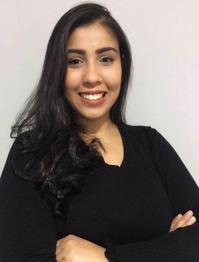 Noemi Farias, bacharel em administra&ccedil;&atilde;o utiliza o LinkedIn como forma de se recolocar, postando conte&uacute;dos que tem conhecimento e interagindo