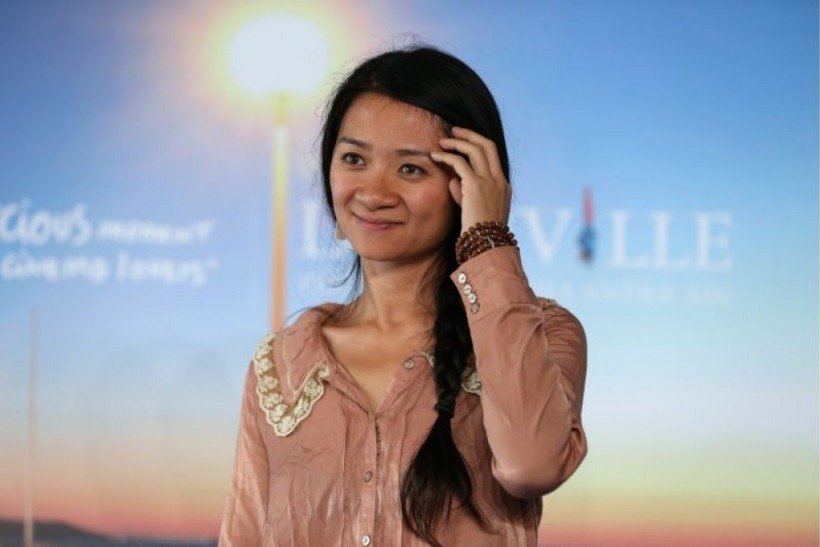 Chlo&eacute; Zhao &eacute; a diretora de Nomadland, filme cotado para o Oscar 2021