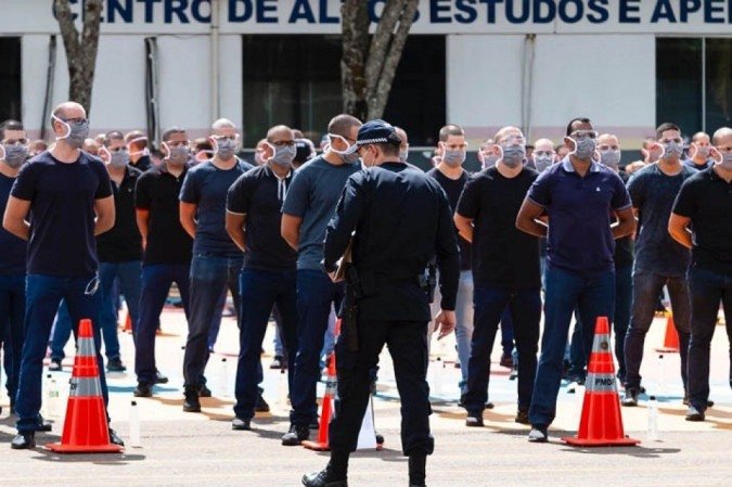 A primeira etapa de vacinação das forças de segurança seguiu critérios estabelecidos pelo Ministério da Saúde - (crédito: Marcos Lopes/PMDF) A primeira etapa de vacinação das forças de segurança seguiu critérios estabelecidos pelo Ministério da Saúde - (crédito: Marcos Lopes/PMDF)