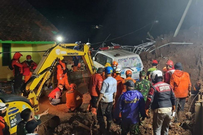 (crédito: Indonesian National Board for Disaster Management (BNPB)/Handout/AFP) (crédito: Indonesian National Board for Disaster Management (BNPB)/Handout/AFP)