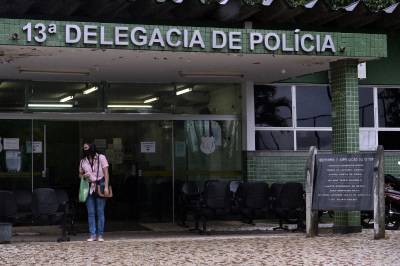 A Polícia Civil do DF prendeu cinco pessoas envolvidas em um assalto a uma casa. O roubo foi encomendado por uma funcionária das vítimas, que trabalhava como assessora financeira -  (crédito: Minervino J?nior/CB/D.A Press)