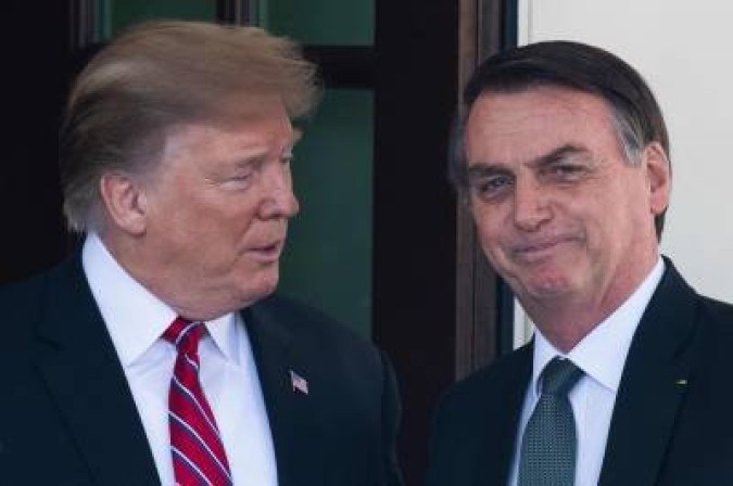 A previsão é de que Bolsonaro e Trump participem de congresso da Ação Política Conservadora -  (crédito: JIM WATSON)