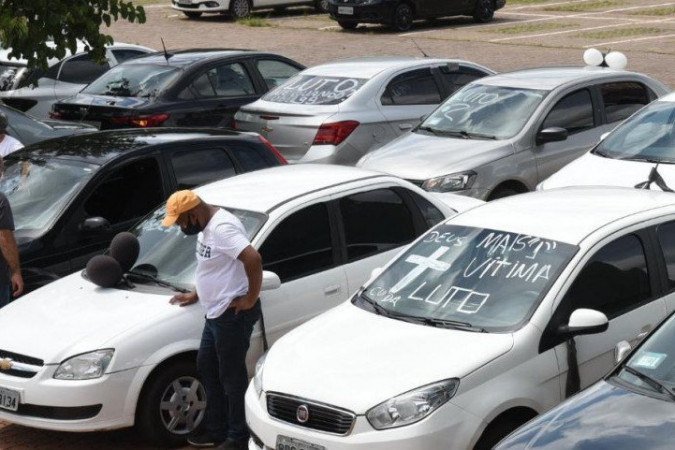 Protesto reuniu 100 motoristas em Santa Maria - (crédito: Ed Alves/CB/DA Press) Protesto reuniu 100 motoristas em Santa Maria - (crédito: Ed Alves/CB/DA Press)
