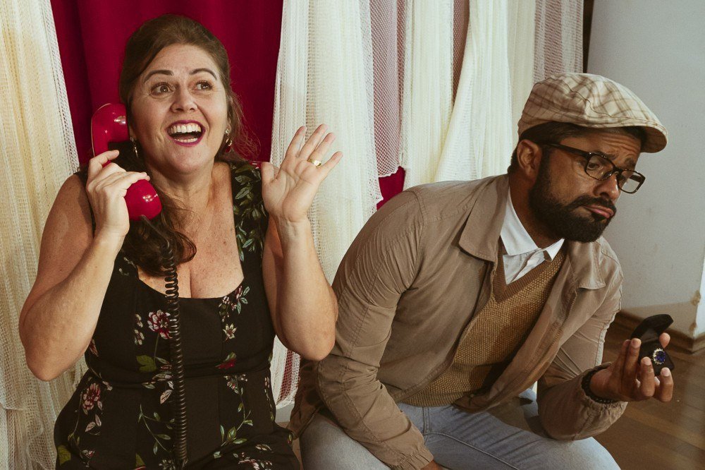 Ópera que narra história de vício no telefone será transmitida on-line