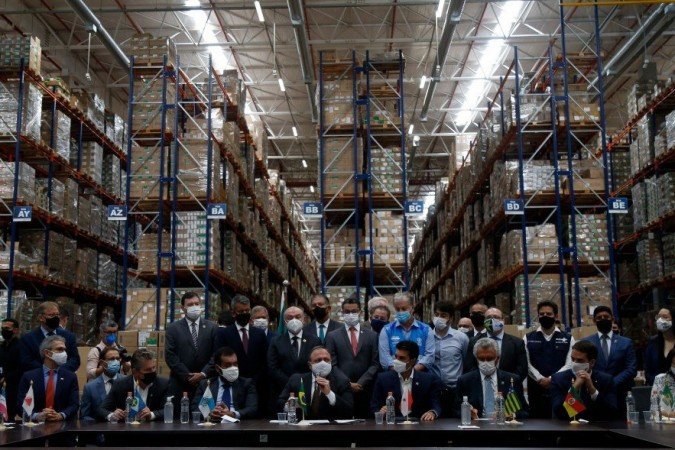 Reunião simbólica entre ministro da Saúde, Eduardo Pazuello, e os governadores para recebimento das doses da vacina Coronavac