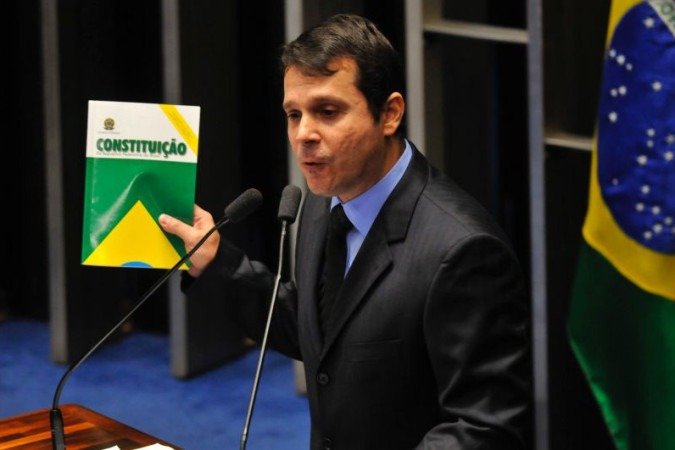 O presidente ironizou a situação afirmando que não pode sancionar tudo aquilo que vem do Congresso - 