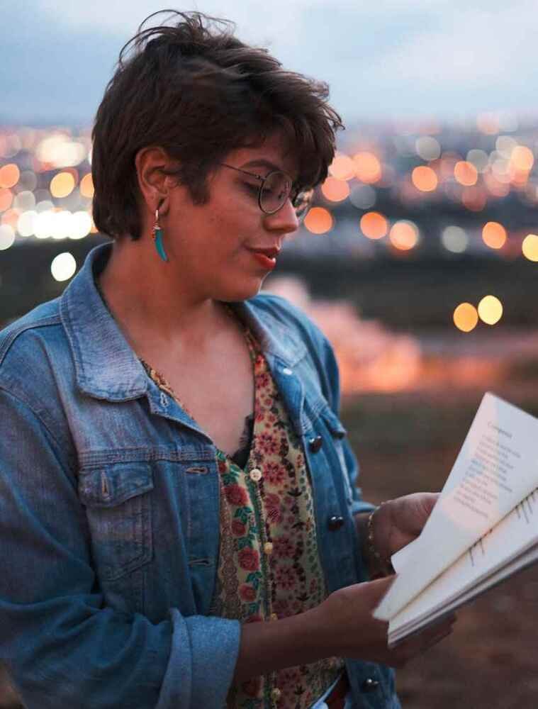 Isabela Luduvichack é estudante de filosofia e recebe o auxílio alimentação da UnB